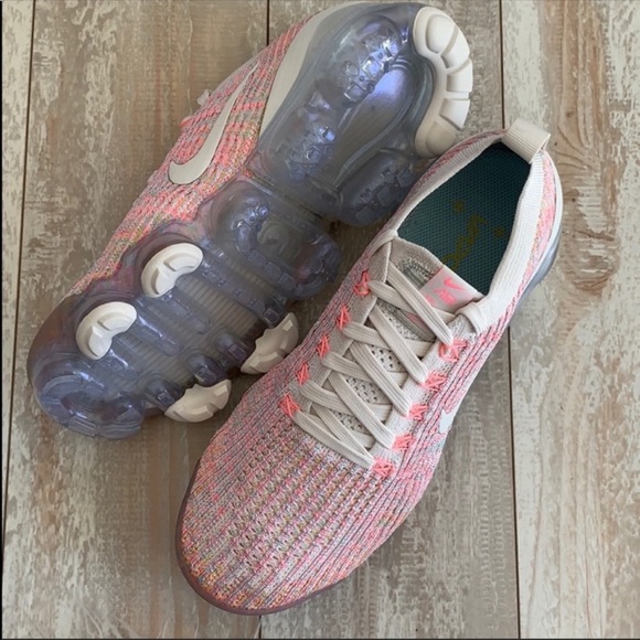 NWT Nike Air Vapormax Flyknit 3 - Picture 7 of 8